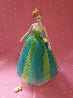 From Barbie With Love, Glamour Collection Musical Figure
